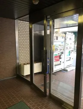 近源ビルの外観