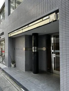 第2カワイビルの外観