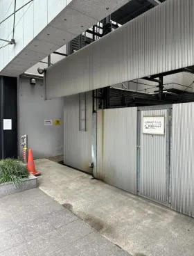 COMS FORUMの外観