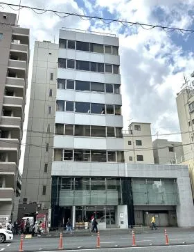 COMS FORUMの外観