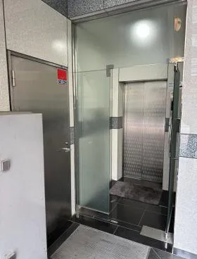 新宿ツシマビルの外観