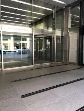 八重洲口大栄ビルの外観