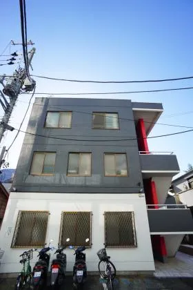 小川ビルの外観