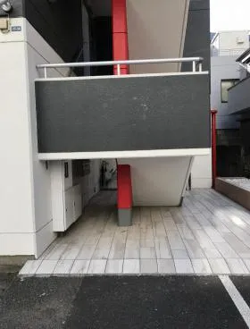 小川ビルの外観