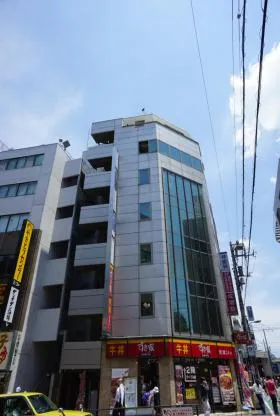 工新別館ビルの外観