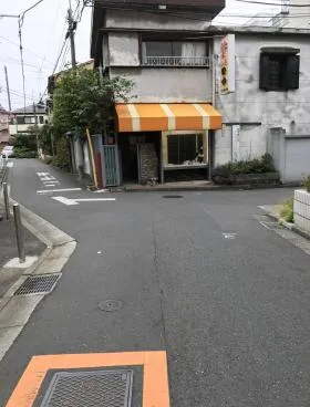 山根ビルの外観