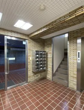 メゾン高田馬場ビルの外観