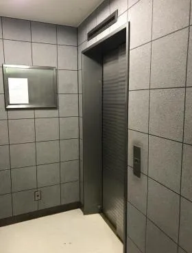 小谷ビルの外観