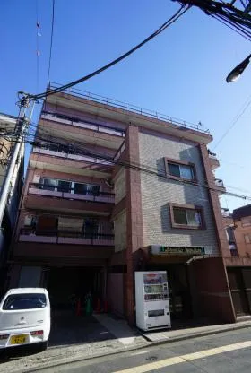 諏訪町マンションの外観