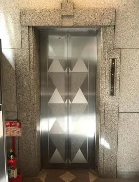 コタニタワーの外観