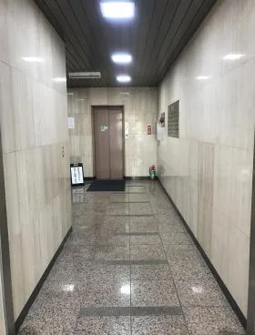 平和相互ビルの外観