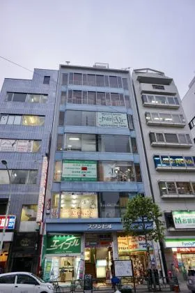 スワンビルの外観
