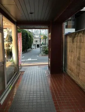 高橋ビルの外観