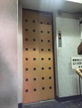 クレド高田馬場ビルの外観