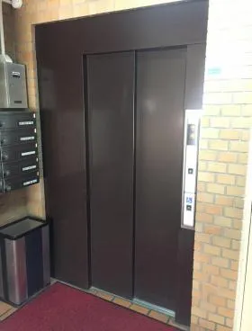 三幸ハイツの外観