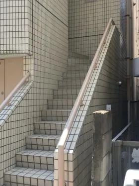 フラワービルの外観