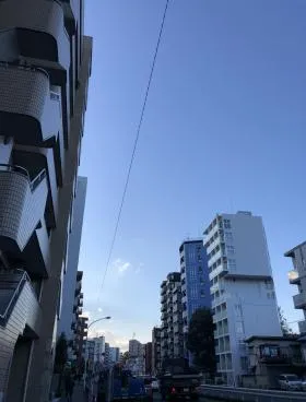 ブリミエール2号館ビルの外観