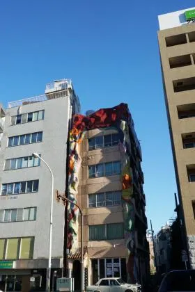 ハプニングタワー曙橋ビルの外観