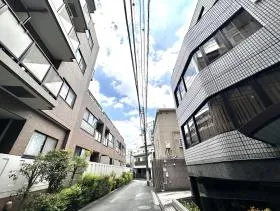 Aビルの外観