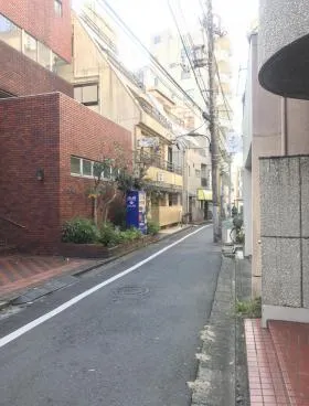 City AK20ビルの外観
