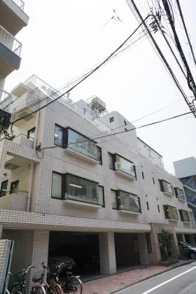 鈴商ビルの外観