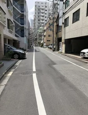 鈴商ビルの外観