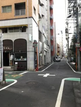 YYビルの外観