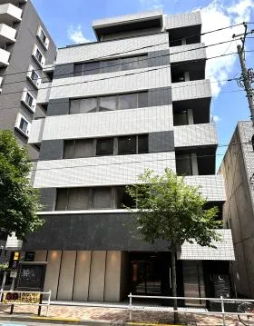 四谷三栄町スクエアビルの外観