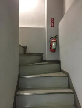 Uビルの外観
