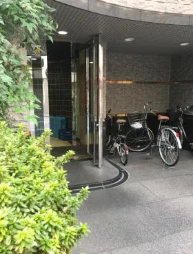 寿ビルの外観