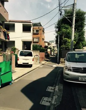 相信若葉ビルの外観