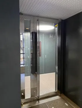 MKビルの外観