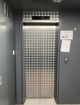 MKビルの外観