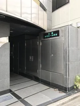 三恵ルミエール四谷の外観