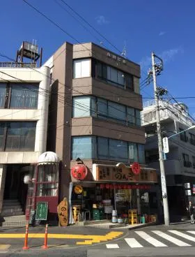小川ビルの外観