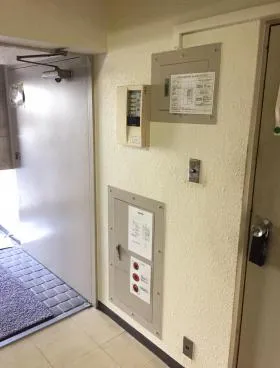 小川ビルの外観