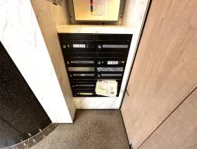 ACN四谷三丁目ビル(旧:ポワロービル)の外観
