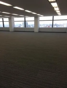 サンタワーズビルの外観