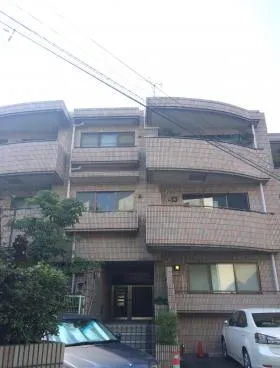 信濃町ハウスビルの外観