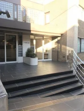 マヤ信濃町2番館の外観