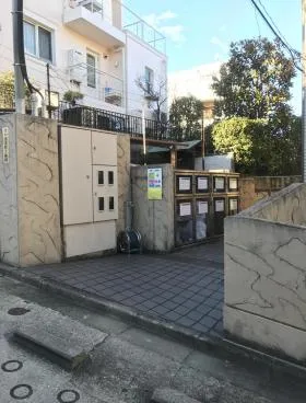 マヤ信濃町2番館の外観