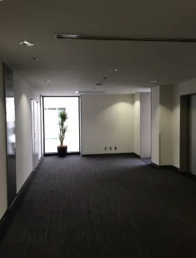 JR信濃町ビルの外観