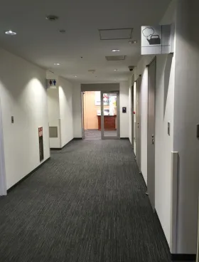 JR信濃町ビルの外観