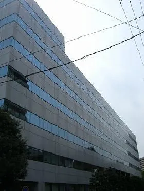 コスモパークビルの外観