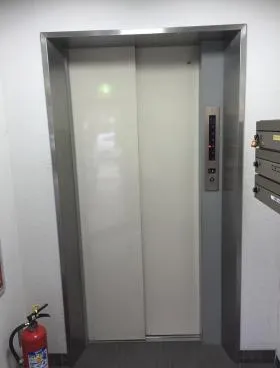 ミクニ四谷ビルの外観