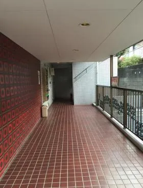 ロイヤルハイツの外観