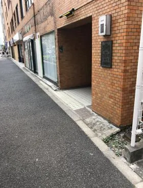ニュー信濃町ハイツビルの外観