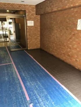 ニュー信濃町ハイツビルの外観