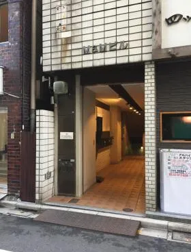 M&Mビルの外観