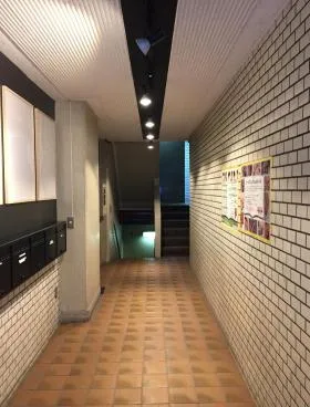 M&Mビルの外観